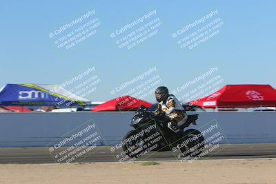 media/Nov-06-2023-Moto Forza (Mon) [[ce023d0744]]/4-Beginner Group/Session 4 (Finish Line Checker)/